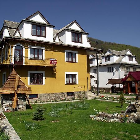 Guest House U Myrona Yaremche Bagian luar foto