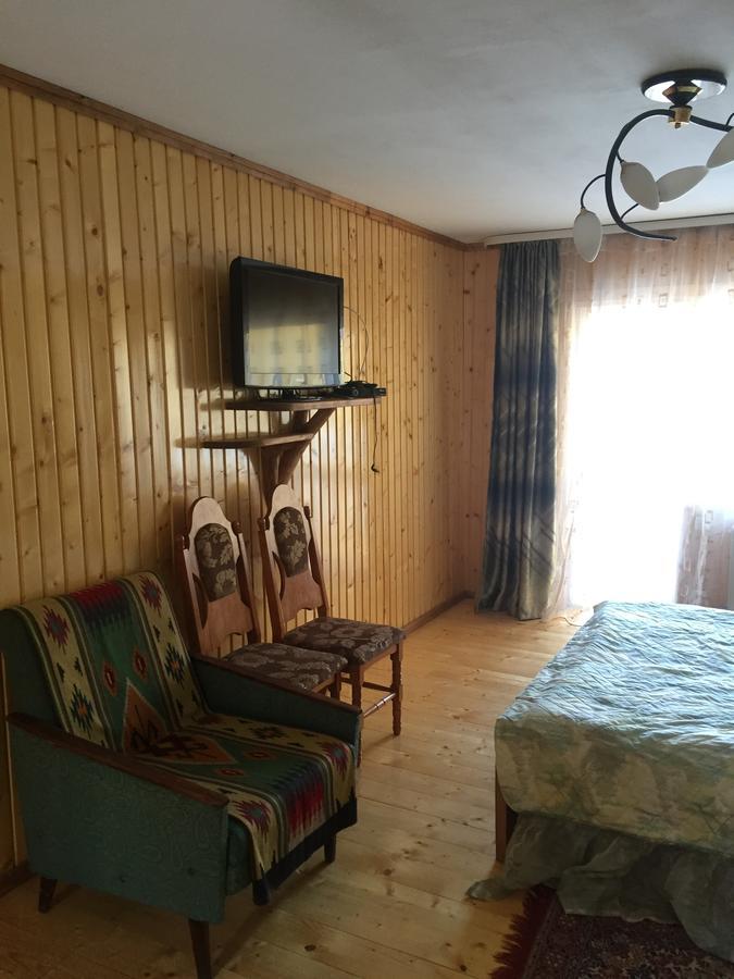 Guest House U Myrona Yaremche Bagian luar foto