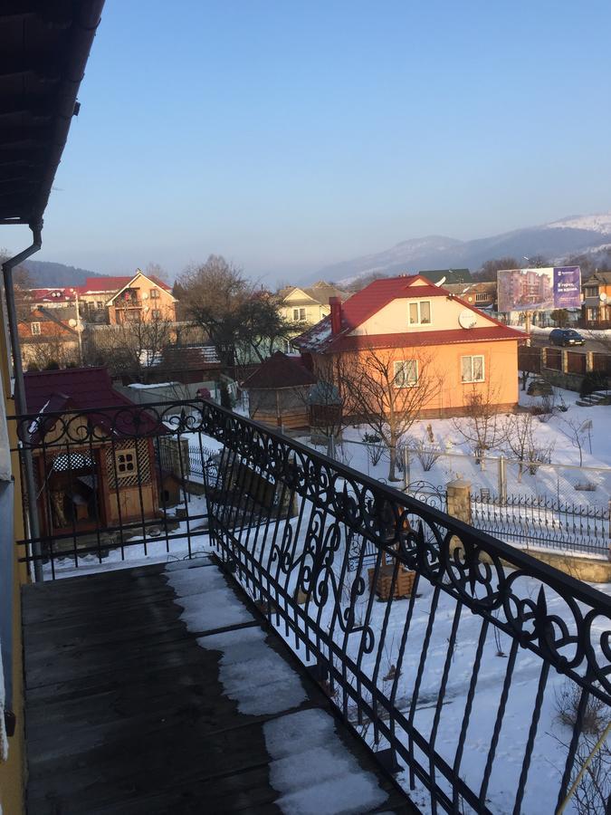 Guest House U Myrona Yaremche Bagian luar foto