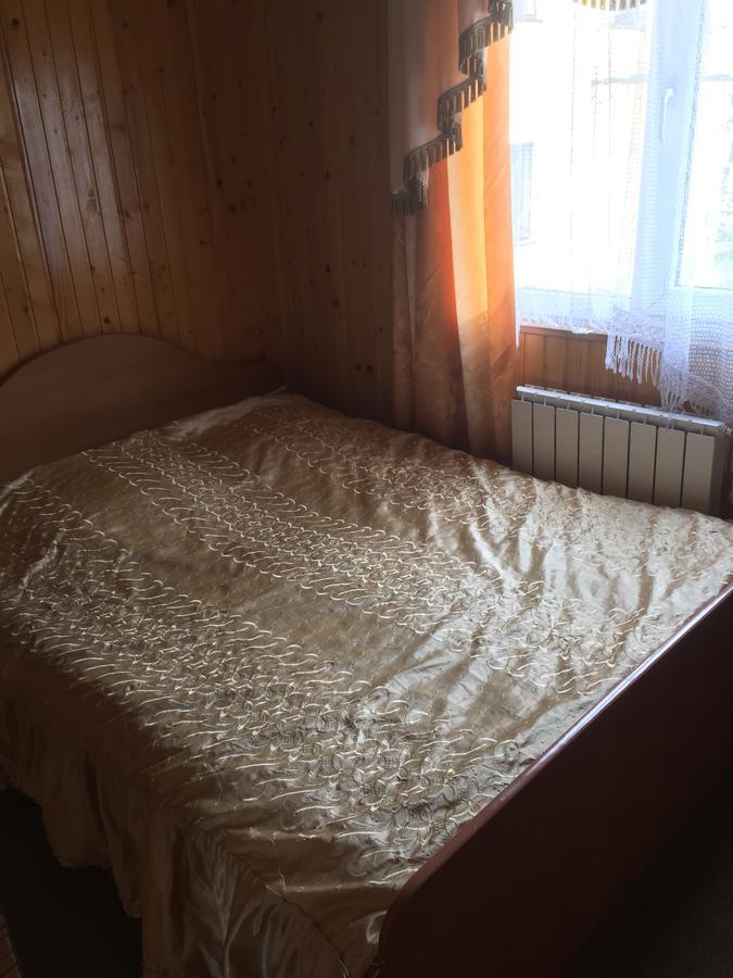 Guest House U Myrona Yaremche Bagian luar foto