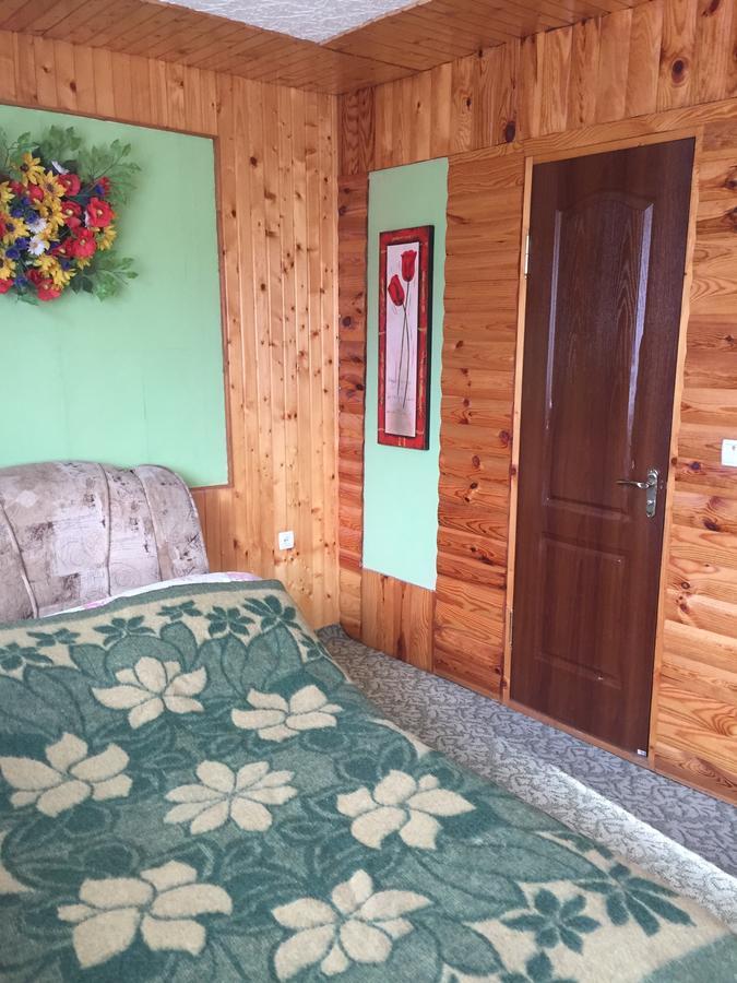 Guest House U Myrona Yaremche Bagian luar foto