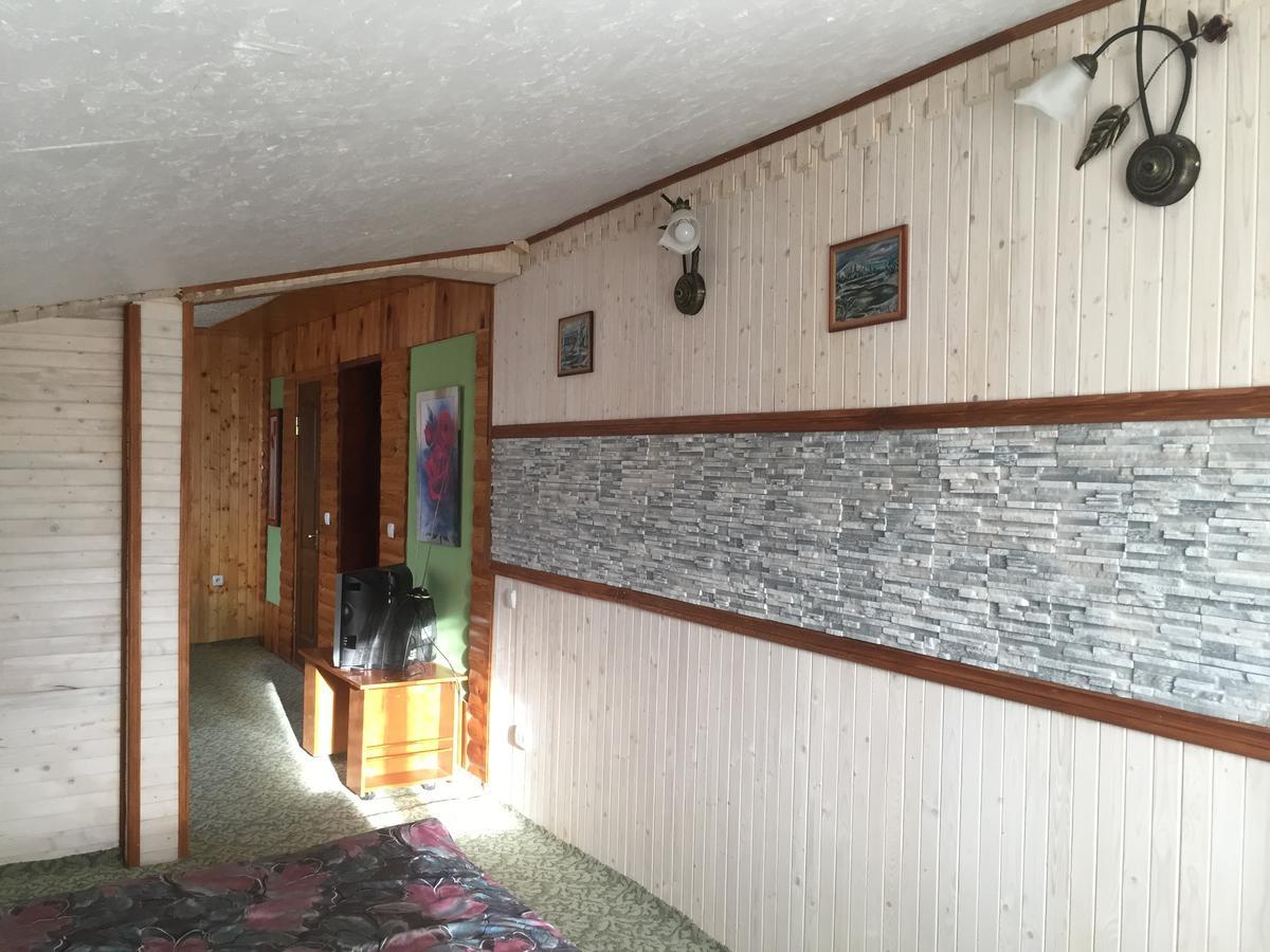 Guest House U Myrona Yaremche Bagian luar foto