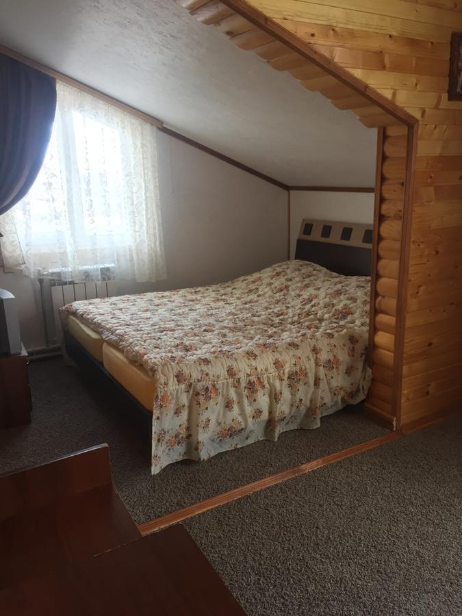 Guest House U Myrona Yaremche Bagian luar foto