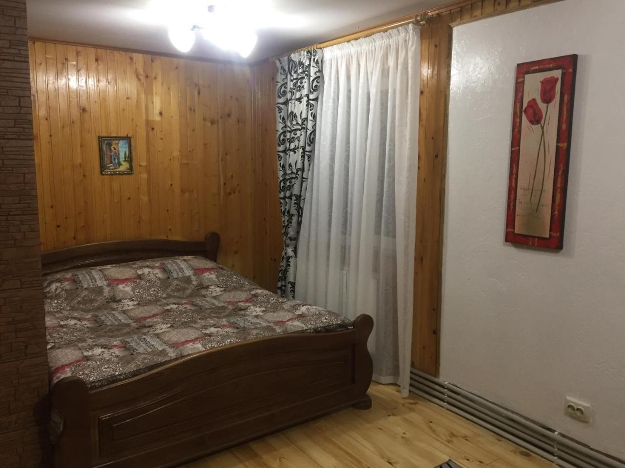 Guest House U Myrona Yaremche Bagian luar foto