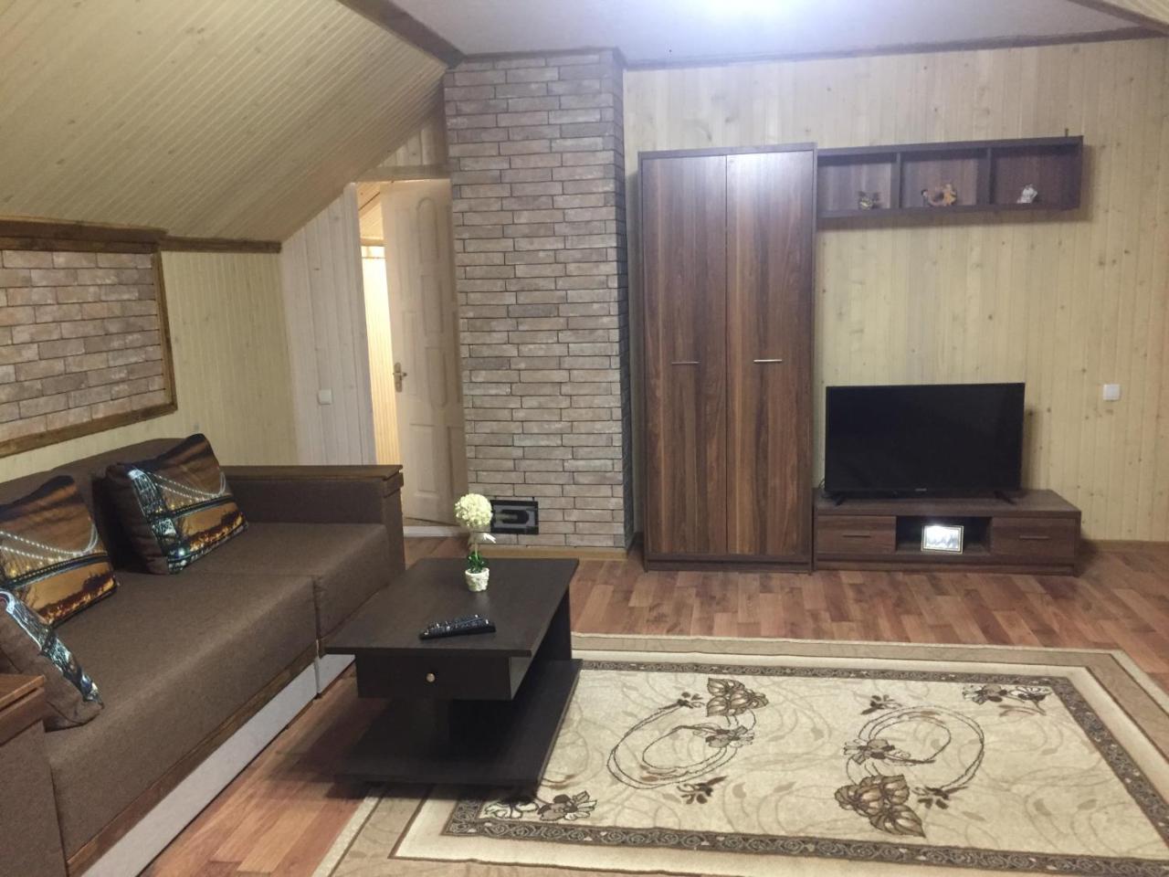 Guest House U Myrona Yaremche Bagian luar foto